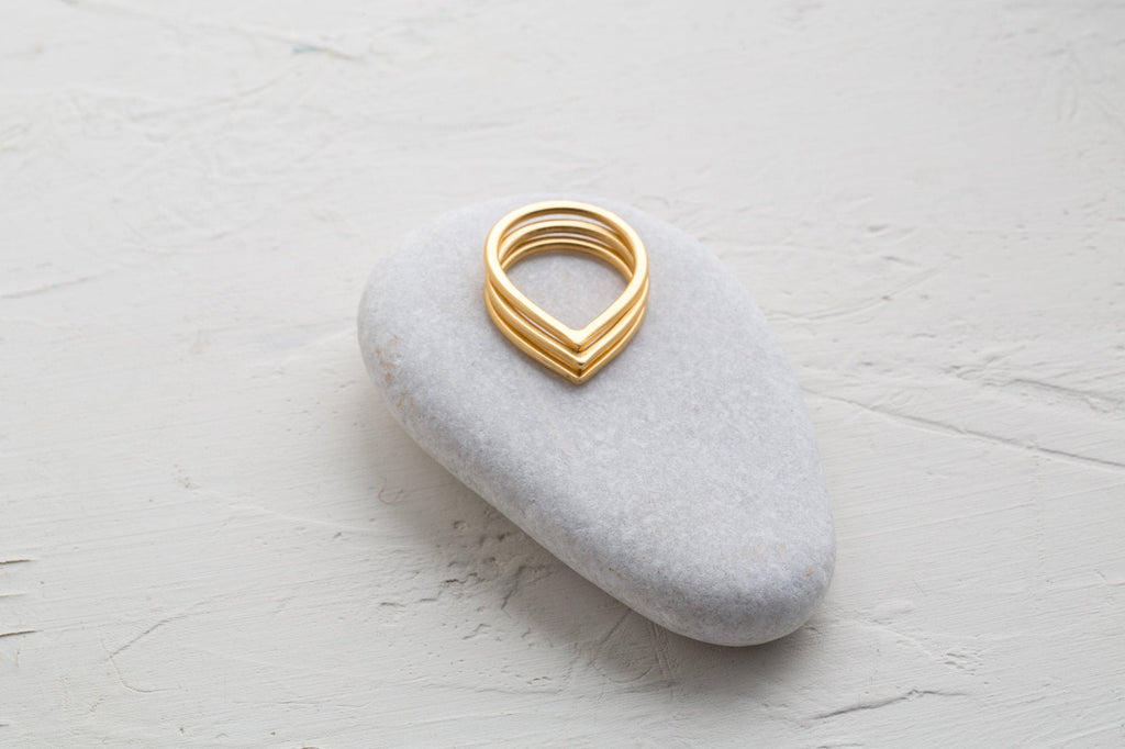 Solid gold 14k dainty teardrop ring
