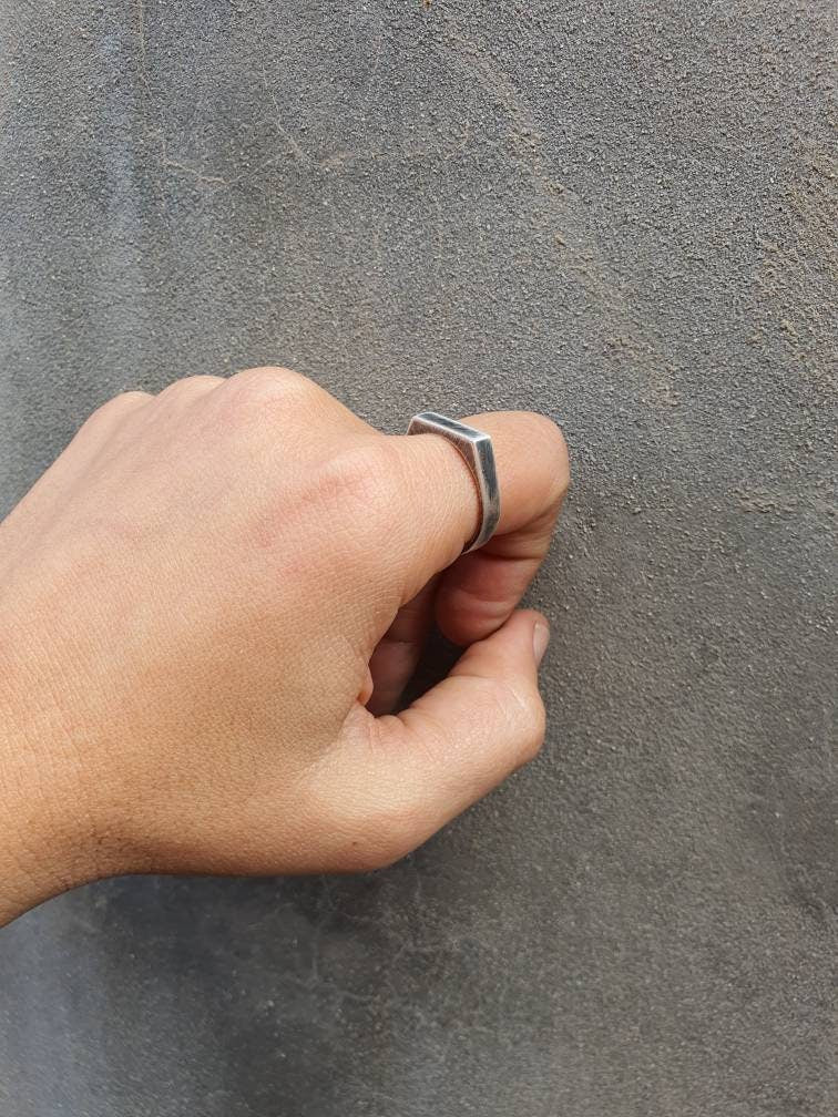 Narrow Rectangle signet Ring