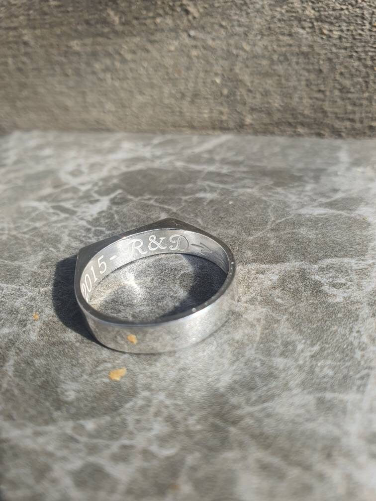 Slim Signet Ring - Narrow Rectangle signet Ring for Men & Women