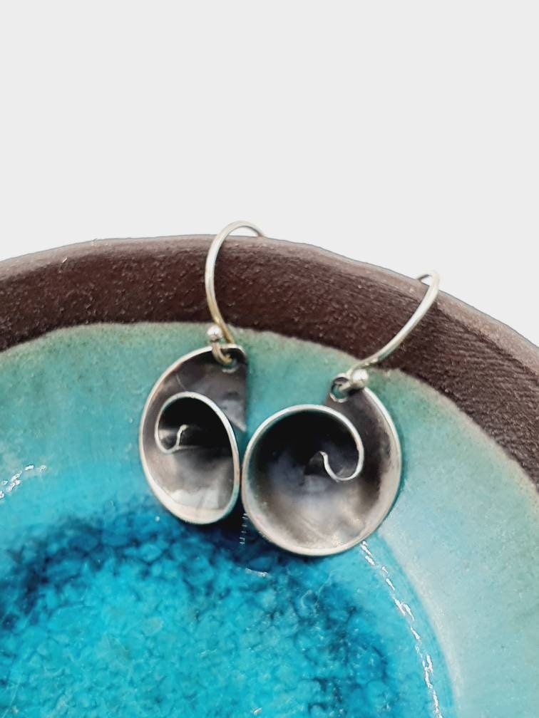 Silver spiral oxidized dangle earrings