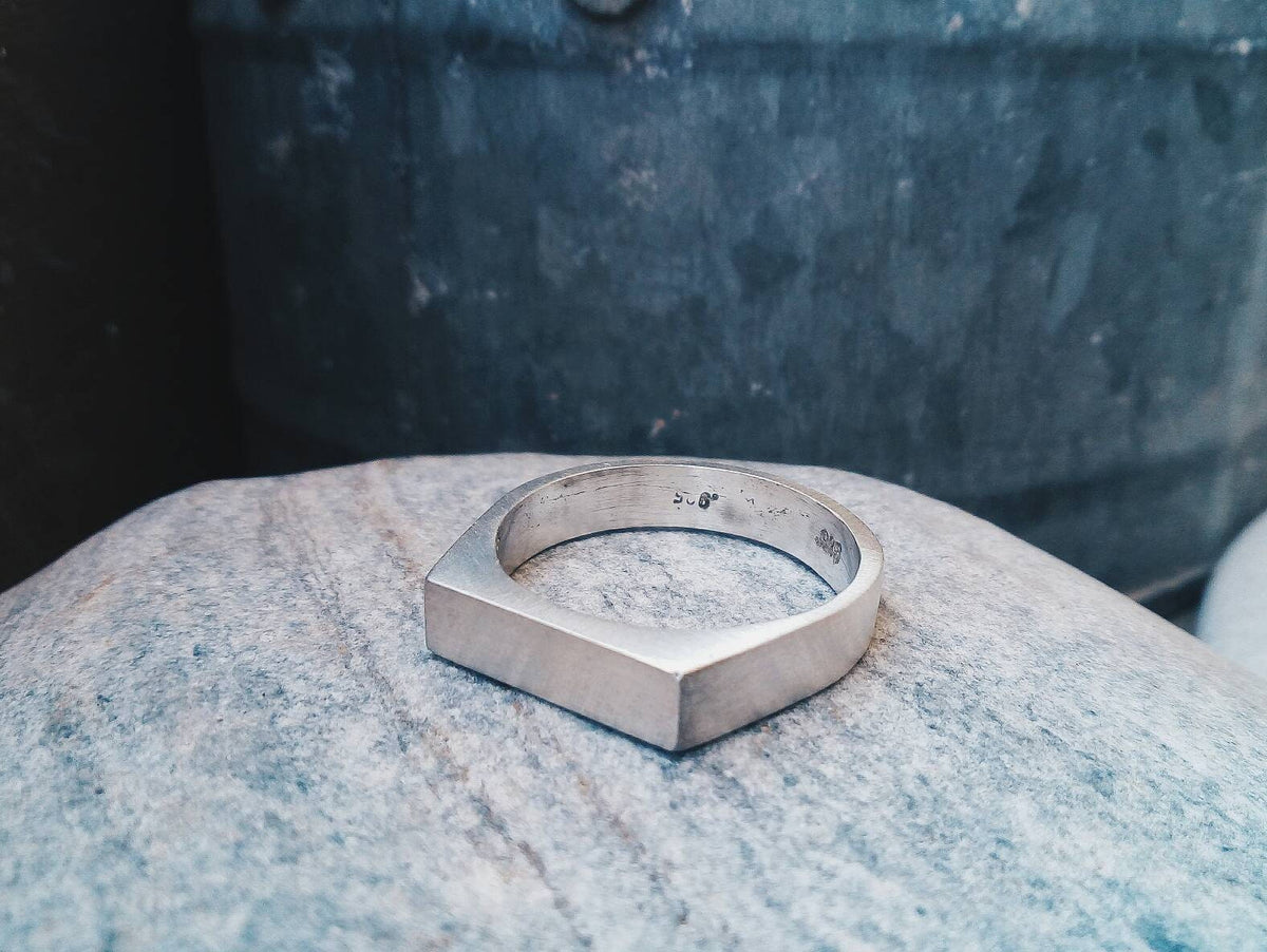 Narrow Rectangle signet Ring
