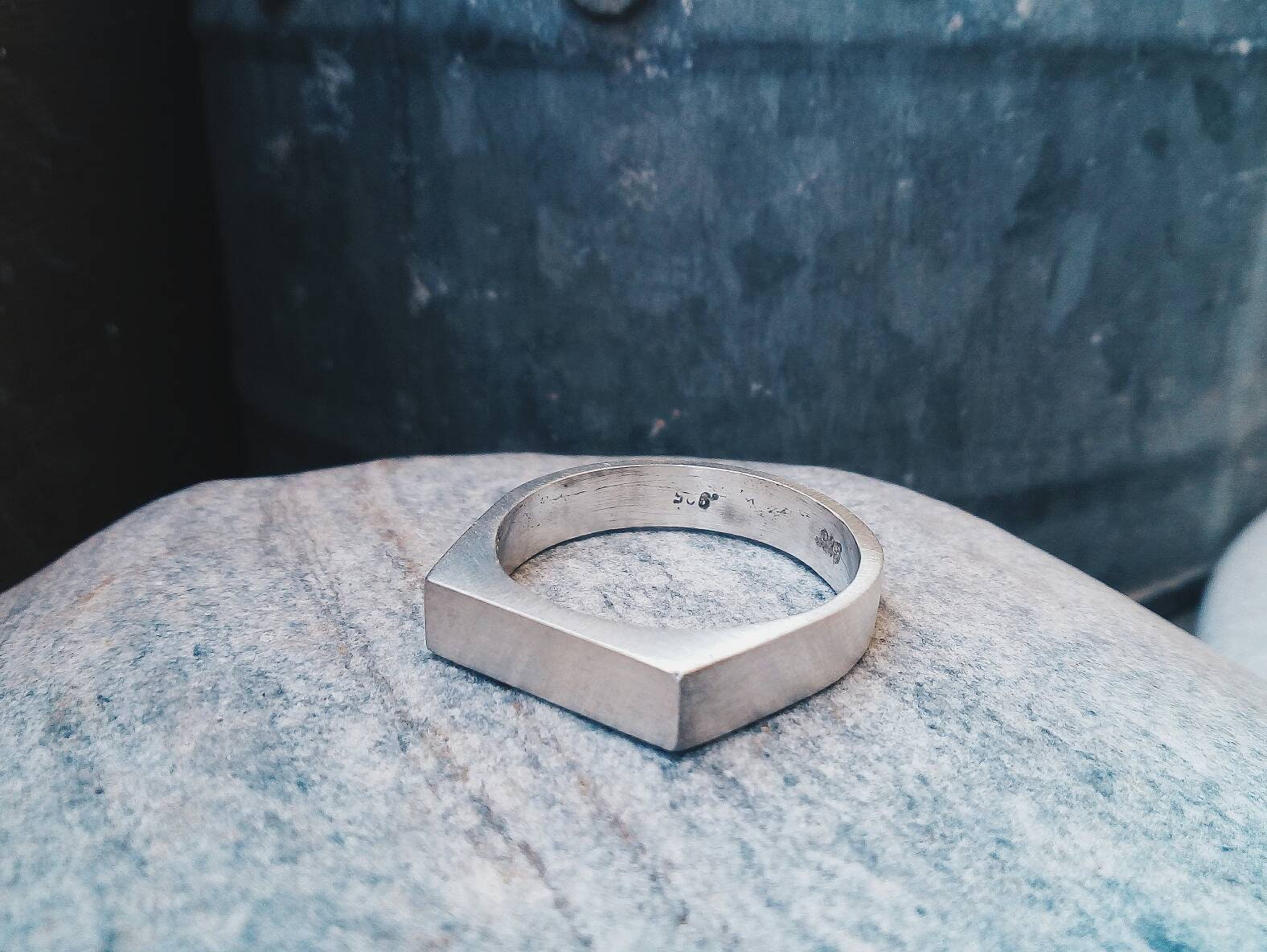 Narrow Rectangle signet Ring