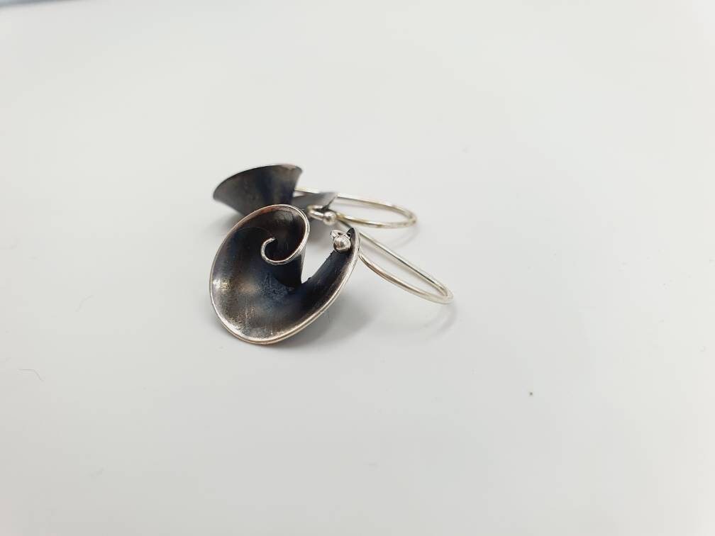 Silver spiral oxidized dangle earrings