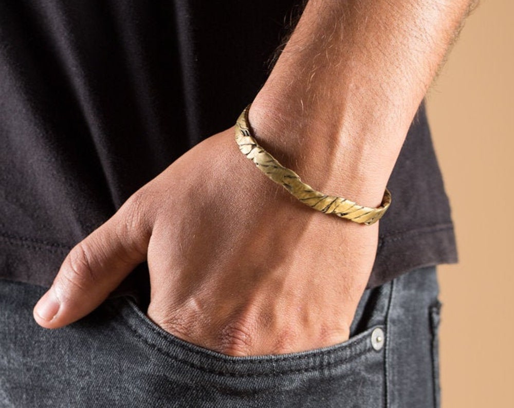 Desert cuff