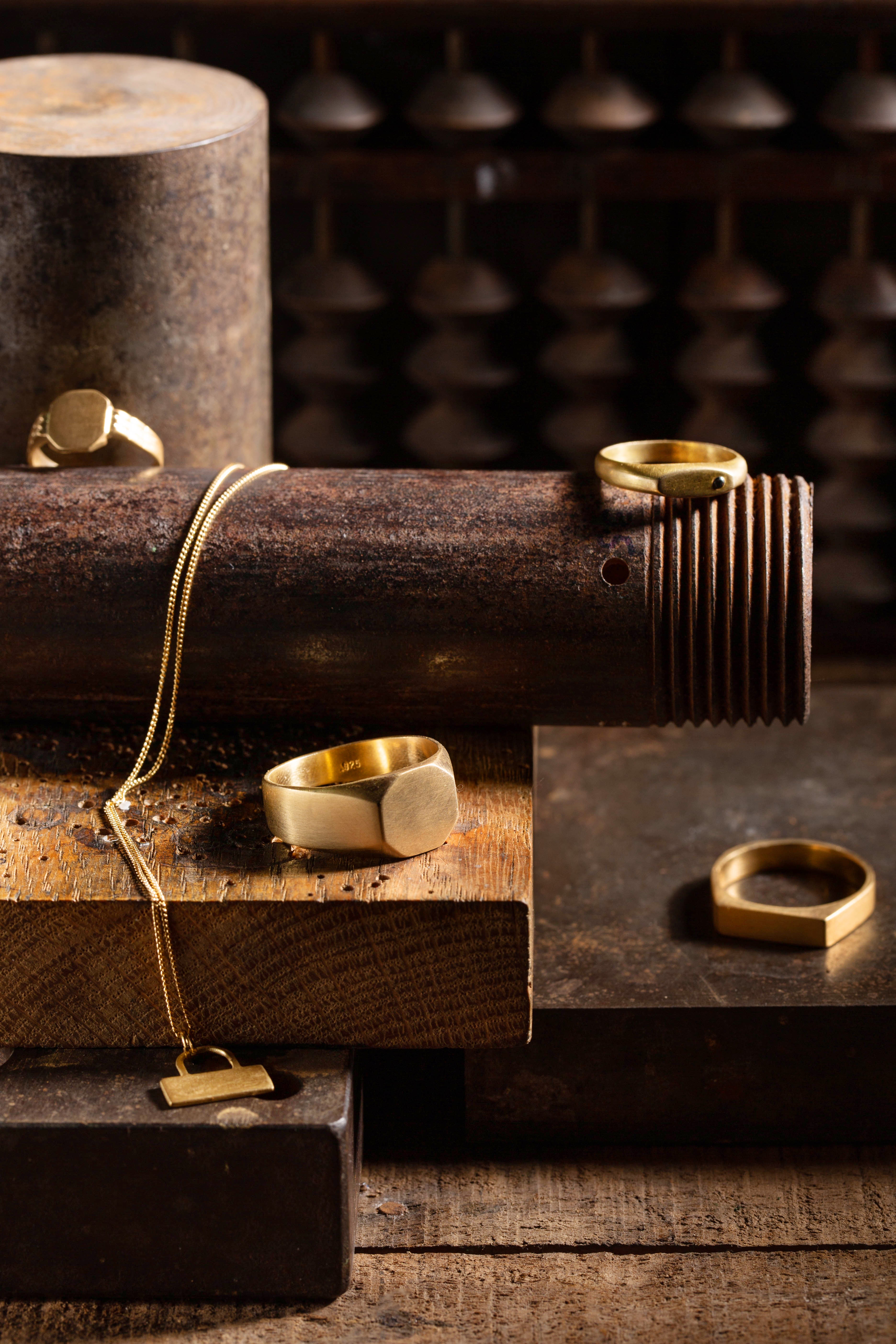 Slim Signet Ring - Narrow Rectangle signet Ring for Men & Women